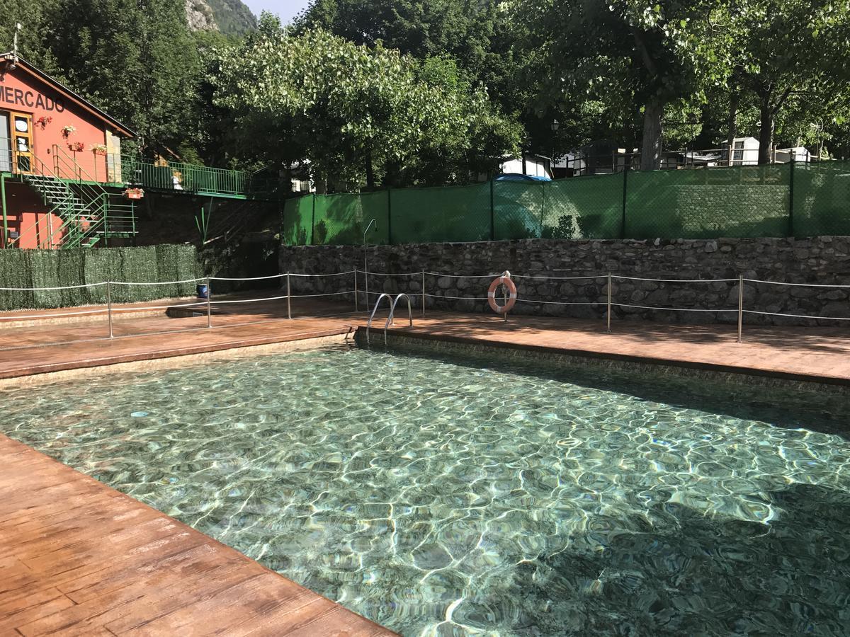 Camping Aneto Benasque Eksteriør bilde